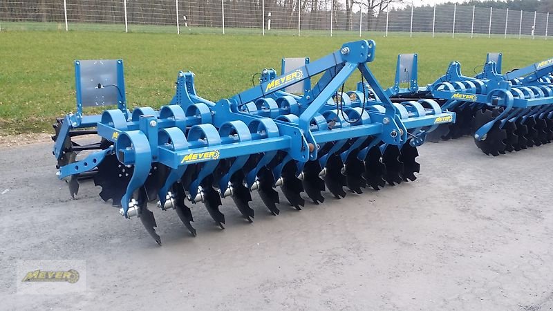 Kurzscheibenegge des Typs Meyer Agrartechnik KSE 3000, Neumaschine in Andervenne (Bild 2)