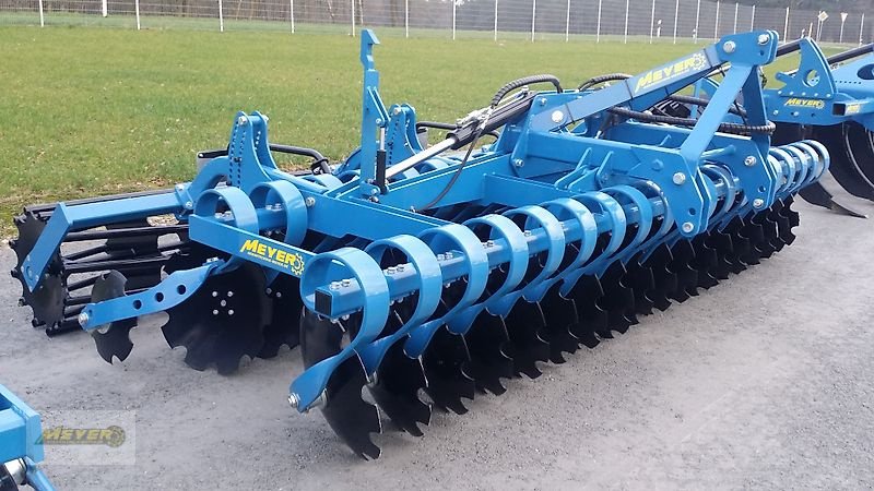 Kurzscheibenegge des Typs Meyer Agrartechnik KSE 3000, Neumaschine in Andervenne (Bild 11)