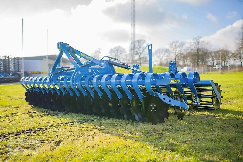 Kurzscheibenegge des Typs Meyer Agrartechnik KSE 4750, Neumaschine in Andervenne (Bild 1)