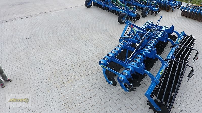 Kurzscheibenegge des Typs WM Meyer KSE 4750, Neumaschine in Andervenne (Bild 4)