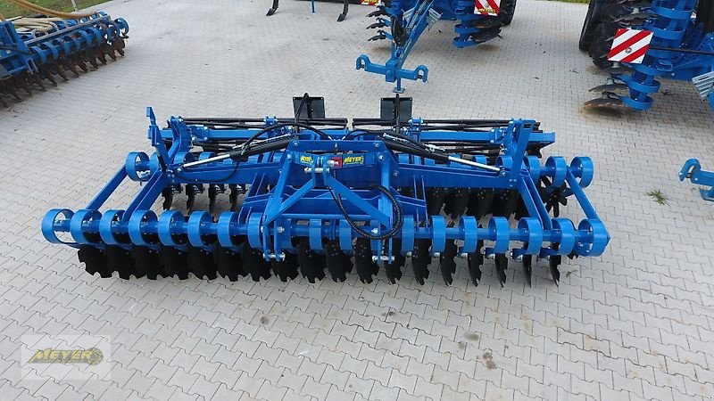 Kurzscheibenegge des Typs WM Meyer KSE 4750, Neumaschine in Andervenne (Bild 1)