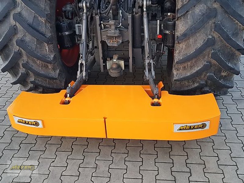 Frontgewicht des Typs WM Meyer HG 1500, Neumaschine in Andervenne (Bild 1)