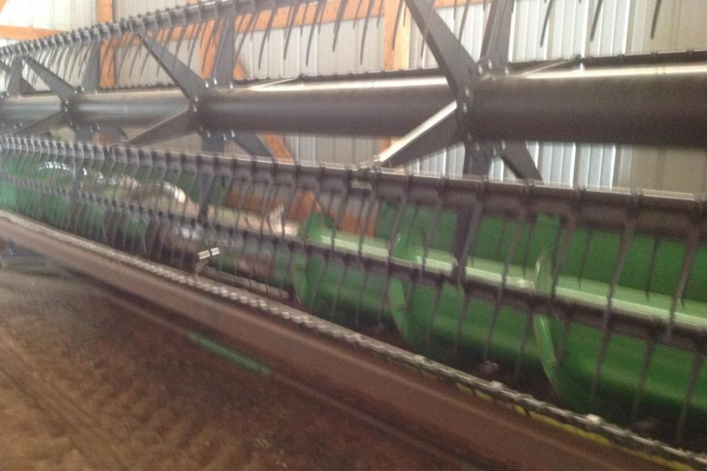 Schneidwerk des Typs John Deere 925F,  in Київ (Bild 1)