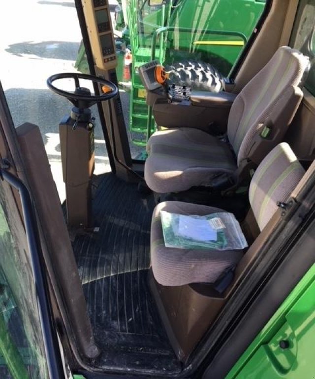 Oldtimer-Mähdrescher des Typs John Deere 9770 STS, Neumaschine in Київ (Bild 5)