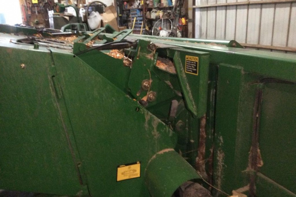 Oldtimer-Mähdrescher des Typs John Deere 9660 STS, Neumaschine in Київ (Bild 4)
