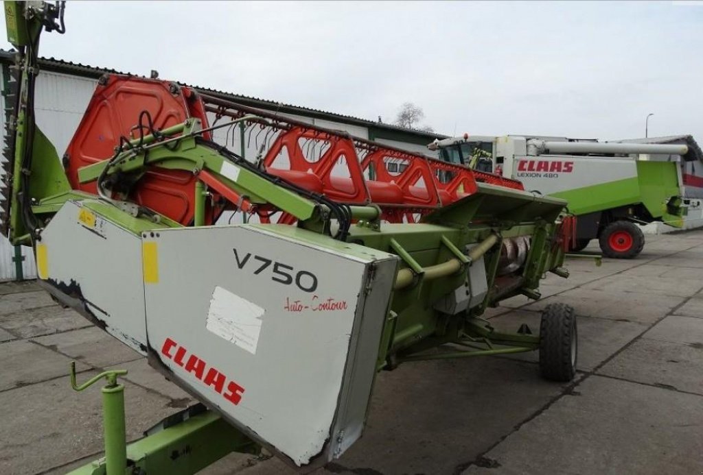 Oldtimer-Mähdrescher des Typs CLAAS Lexion 660, Neumaschine in Пролиски (Bild 5)