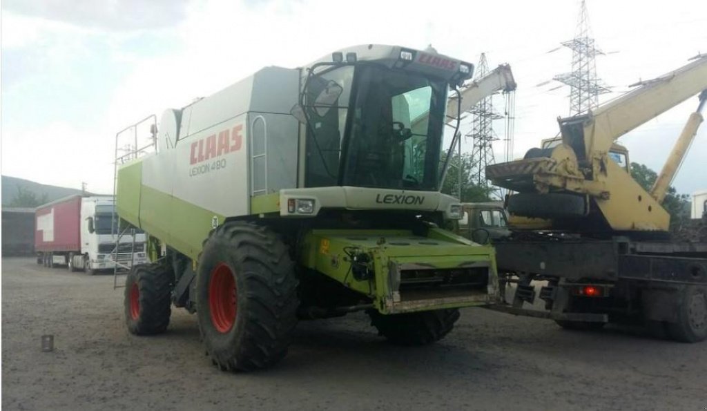 Oldtimer-Mähdrescher des Typs CLAAS Lexion 480, Neumaschine in Пролиски (Bild 1)