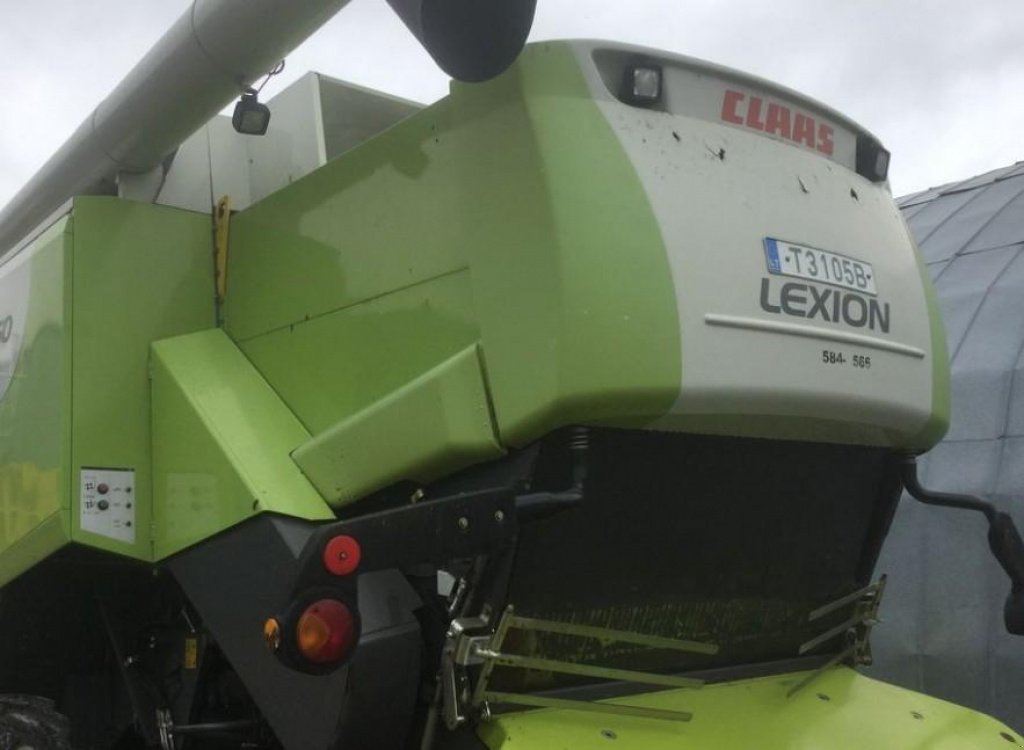 Oldtimer-Mähdrescher des Typs CLAAS Lexion 550, Neumaschine in Пролиски (Bild 2)