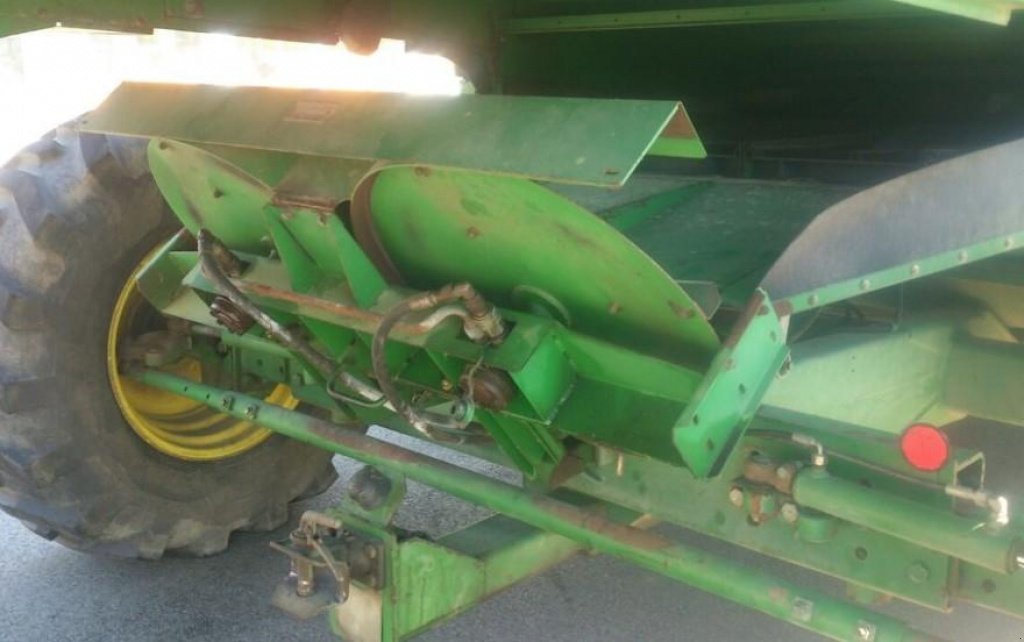 Oldtimer-Mähdrescher des Typs John Deere 9660 WTS, Neumaschine in Пролиски (Bild 7)