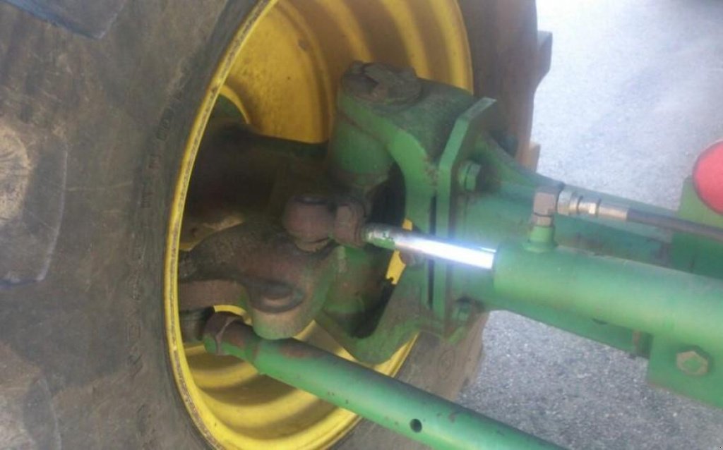 Oldtimer-Mähdrescher des Typs John Deere 9660 WTS, Neumaschine in Пролиски (Bild 9)