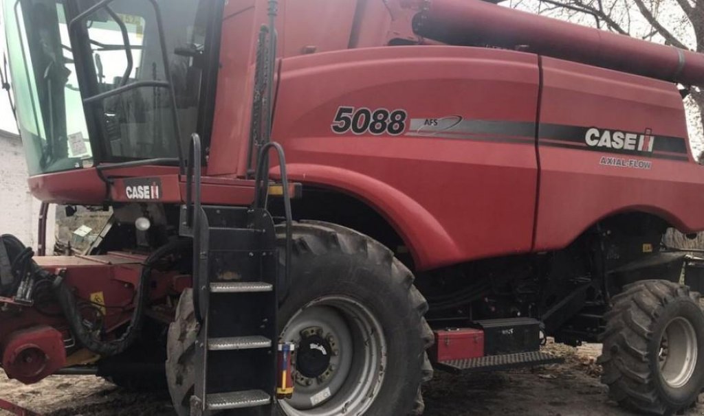 Oldtimer-Mähdrescher des Typs Case IH Axial Flow 5088, Neumaschine in Пролиски (Bild 4)