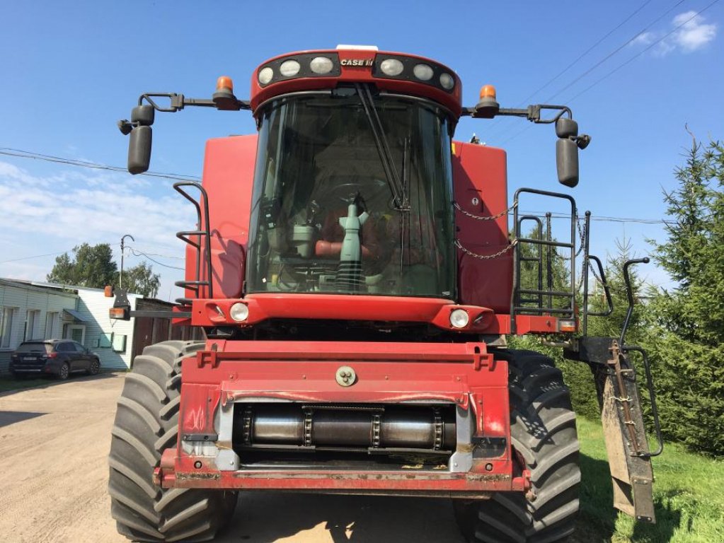Oldtimer-Mähdrescher des Typs Case IH Axial Flow 8230, Neumaschine in Пролиски (Bild 2)