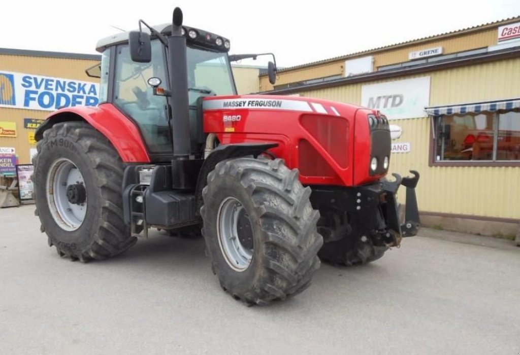 Oldtimer-Traktor des Typs Massey Ferguson 8480, Neumaschine in Київ (Bild 1)