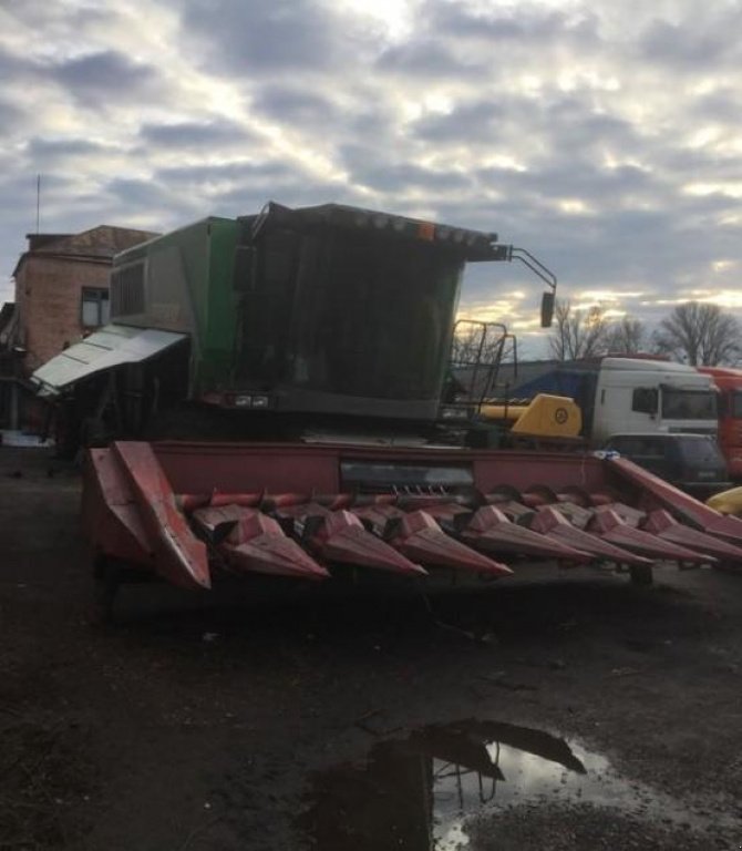 Oldtimer-Mähdrescher des Typs Fendt 8300 AL, Neumaschine in Варва (Bild 3)