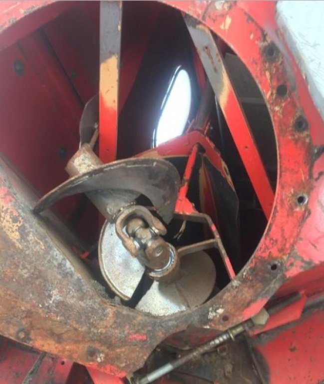 Oldtimer-Mähdrescher des Typs Massey Ferguson 7276, Neumaschine in Варва (Bild 7)