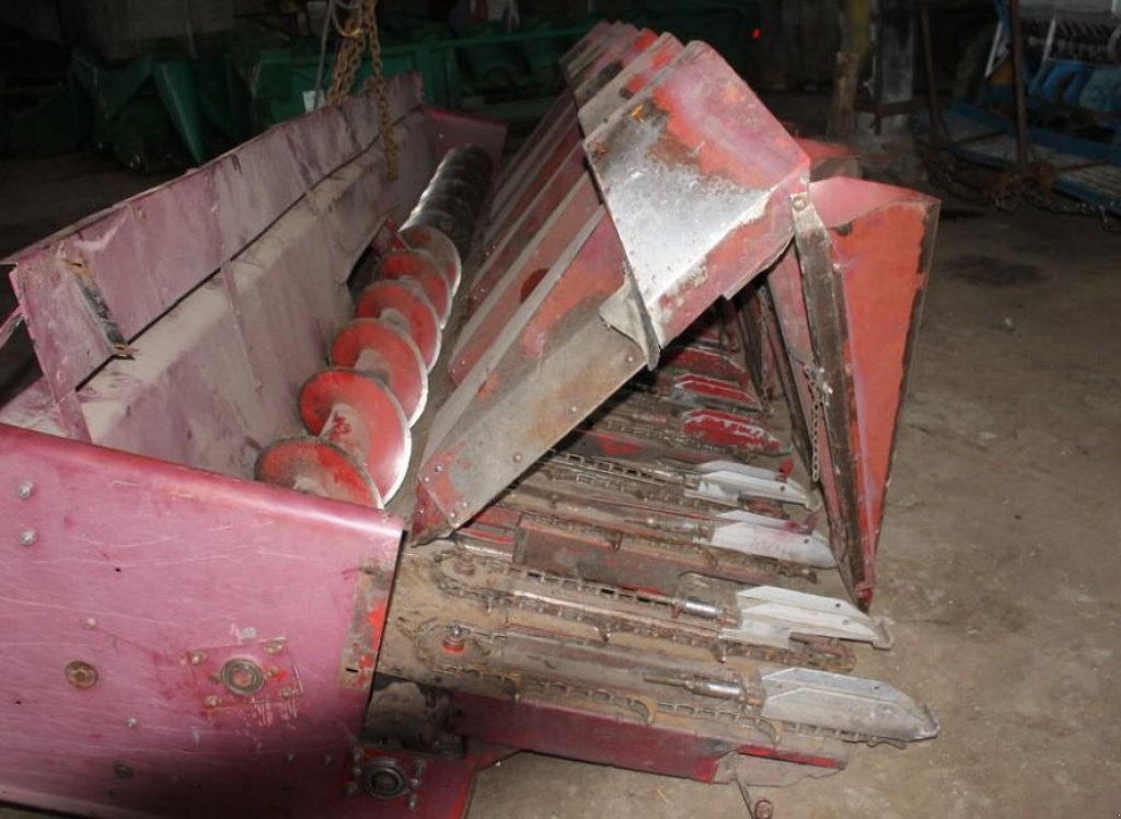 Maispflückvorsatz des Typs Case IH 1083,  in Кіровоград (Bild 2)