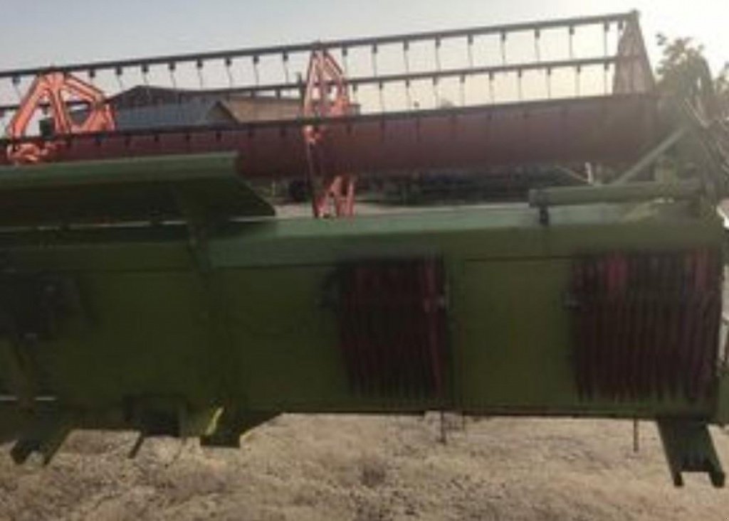 Schneidwerkswagen des Typs CLAAS Transportuagen,  in Бердичів (Bild 1)