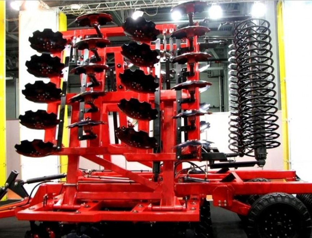 Wiesenegge des Typs CHERVONA ZIRKA Antares 8x4,  in Пологи (Bild 3)