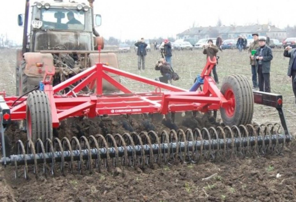 Wiesenegge des Typs CHERVONA ZIRKA Antares 4x4,  in Пологи (Bild 6)