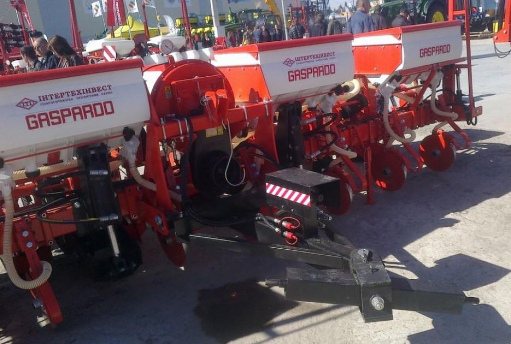 Gareeggenfelder des Typs Nordsten MTR 8,  in Пологи (Bild 5)