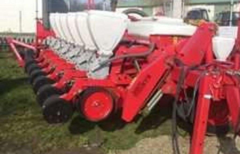 Gareeggenfelder des Typs CHERVONA ZIRKA Vega 6 Profi,  in Пологи (Bild 1)