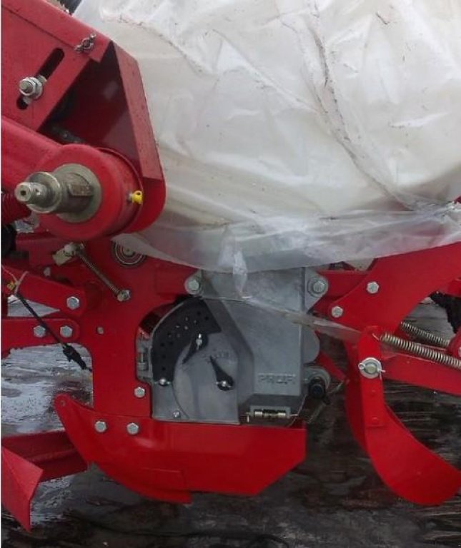 Gareeggenfelder des Typs CHERVONA ZIRKA Vega 6 Profi,  in Пологи (Bild 2)