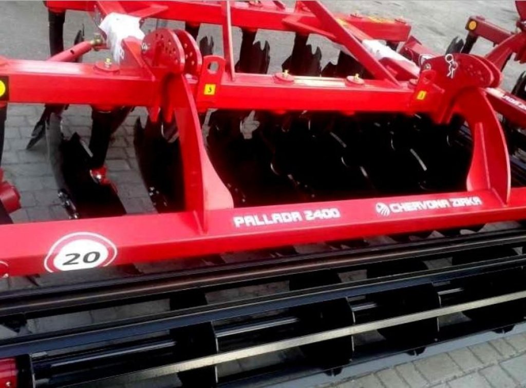 Wiesenegge des Typs CHERVONA ZIRKA Pallada 2400-01,  in Пологи (Bild 5)