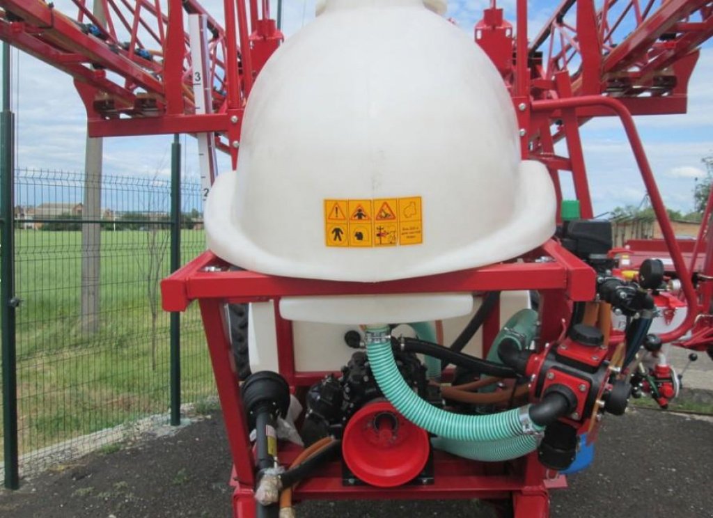 Weinbauspritze des Typs CHERVONA ZIRKA Tetis 24,  in Пологи (Bild 7)