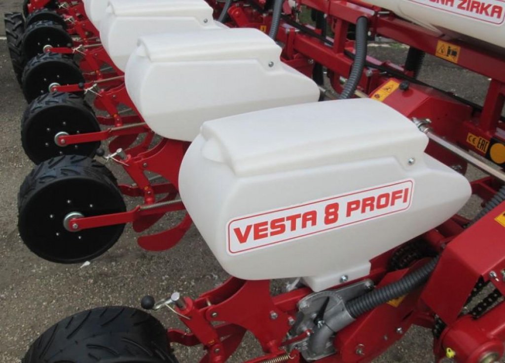 Gareeggenfelder des Typs CHERVONA ZIRKA Vesta 8 Profi,  in Пологи (Bild 2)