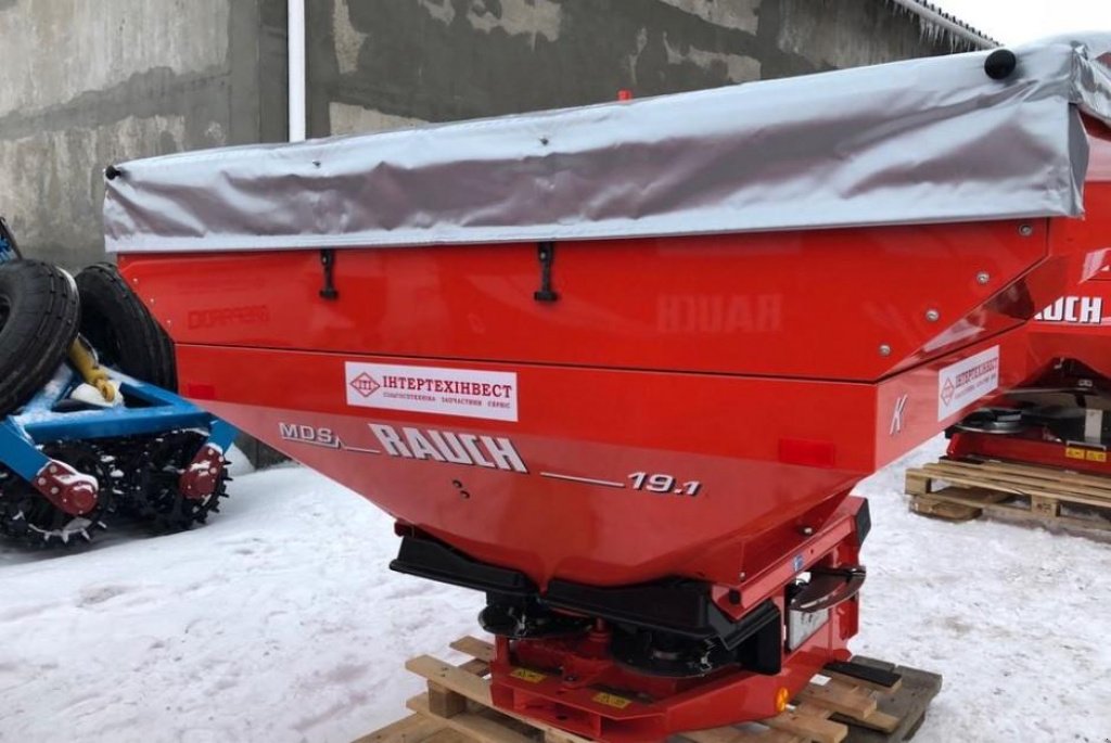 Sandstreuer & Salzstreuer des Typs Rauch MDS 19.1К,  in Пологи (Bild 2)
