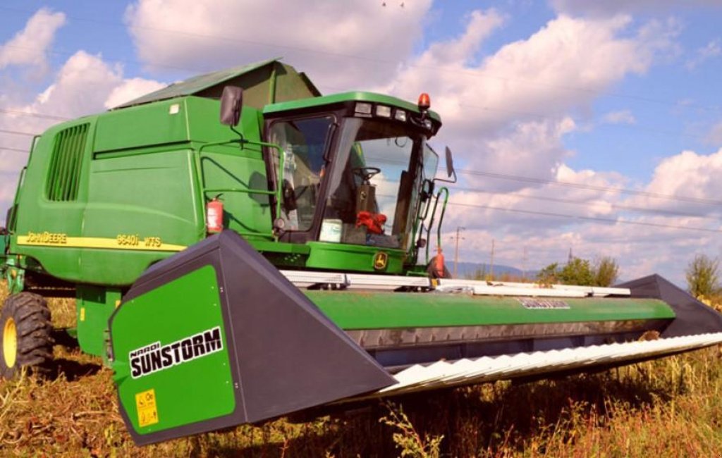 Sonnenblumenschneidwerk des Typs Nardi SFH 740,  in Пологи (Bild 9)