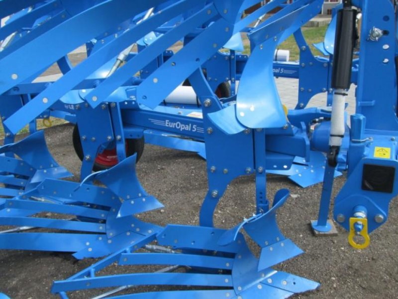 Scheibenpflug des Typs Lemken EurOpal 5,  in Пологи (Bild 1)