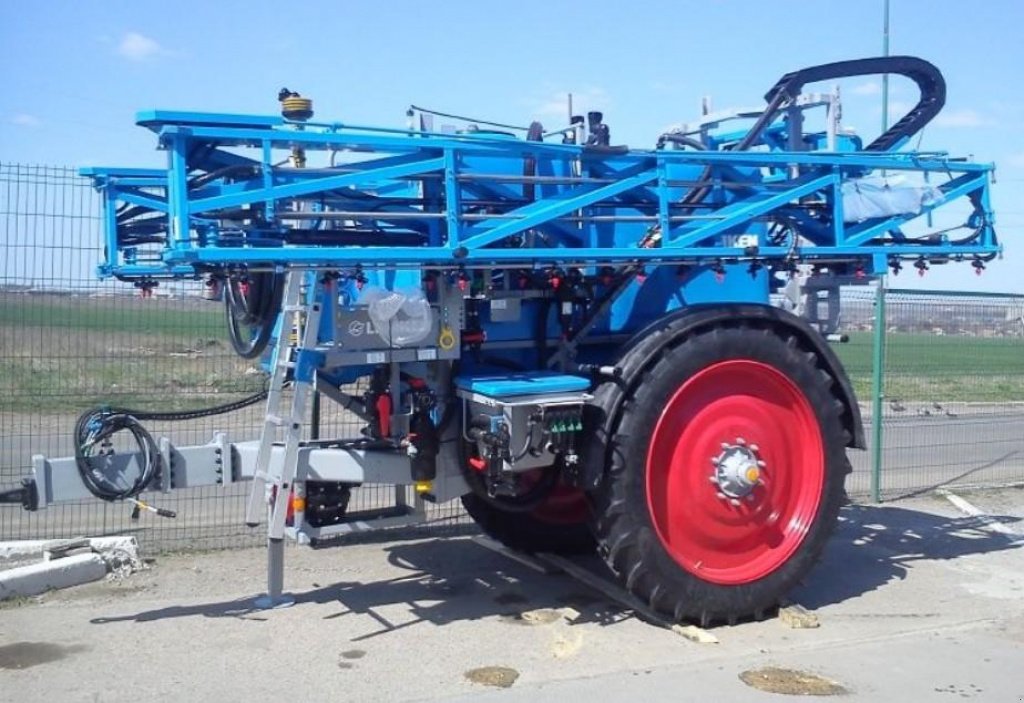 Weinbauspritze des Typs Lemken Primus 35,  in Пологи (Bild 1)