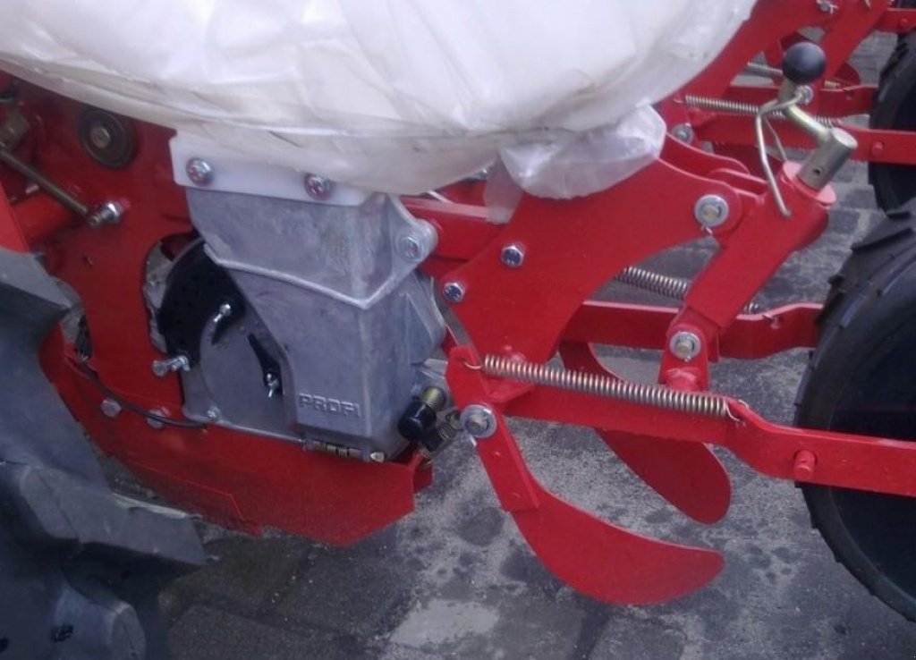 Gareeggenfelder des Typs CHERVONA ZIRKA Vesta 6 Profi,  in Пологи (Bild 6)