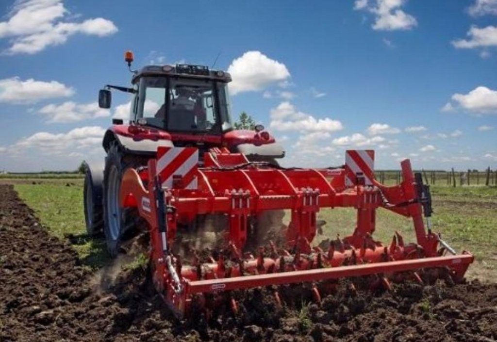 Spatenpflug des Typs Nordsten Artiglio 300/7,  in Пологи (Bild 1)