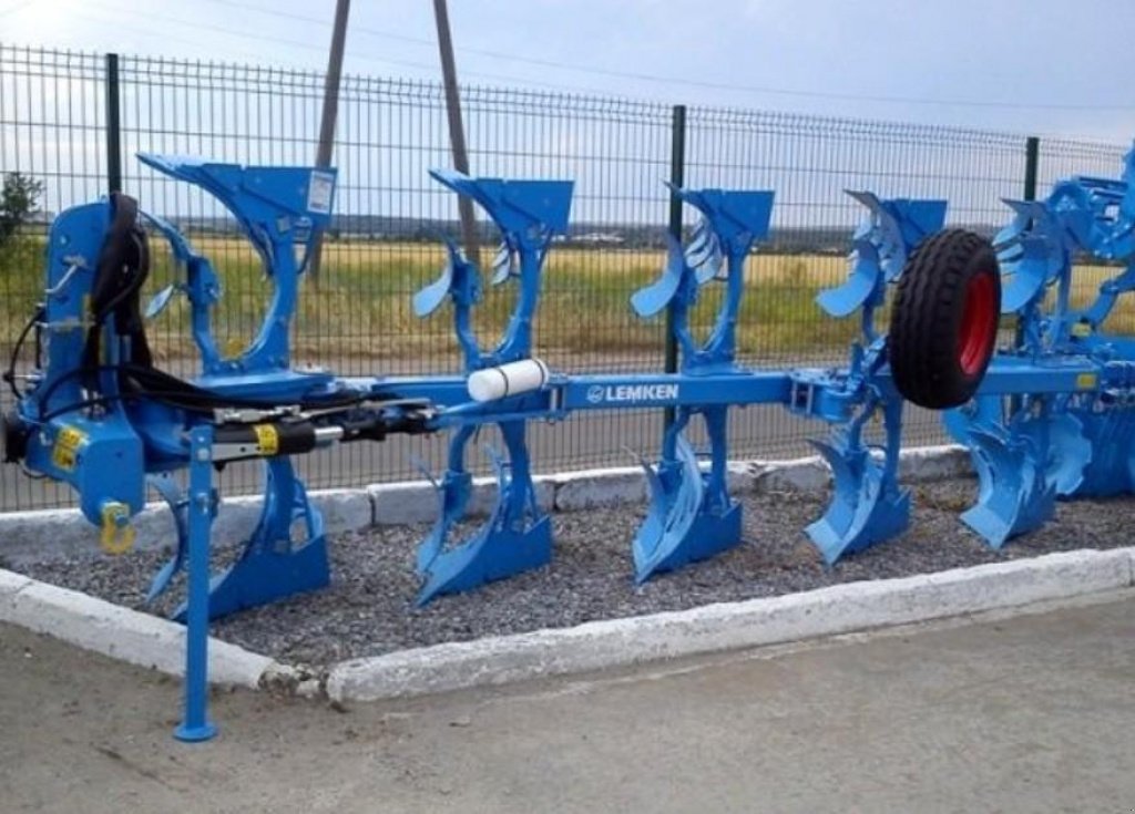 Scheibenpflug des Typs Lemken Juwel 8M,  in Пологи (Bild 1)