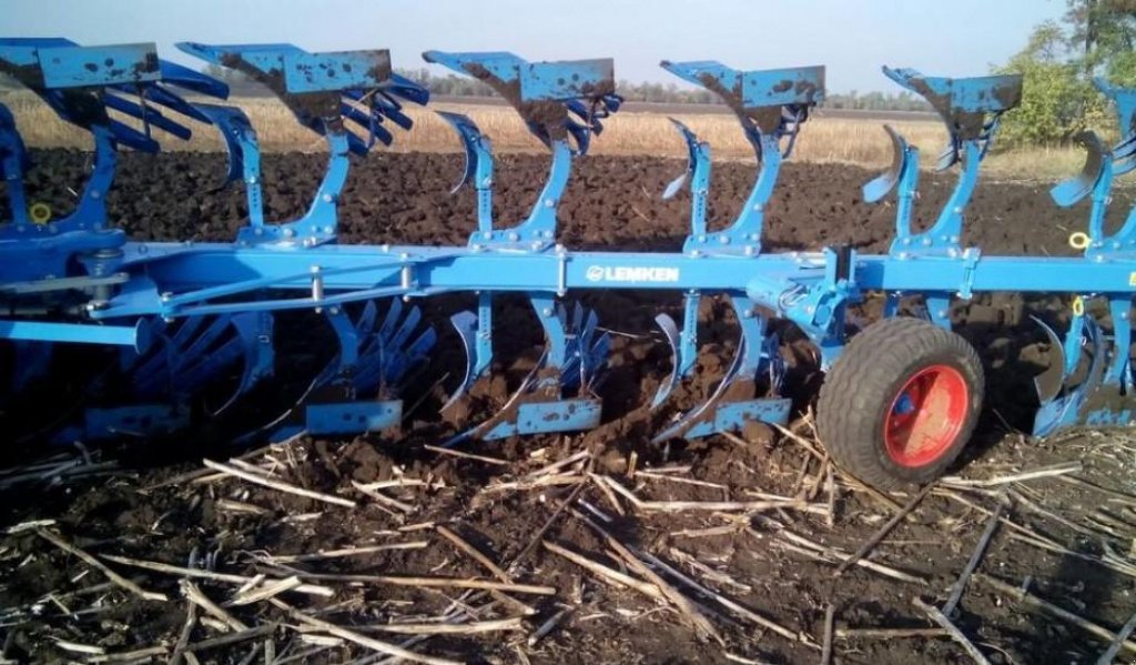 Scheibenpflug des Typs Lemken Juwel 8,  in Пологи (Bild 1)