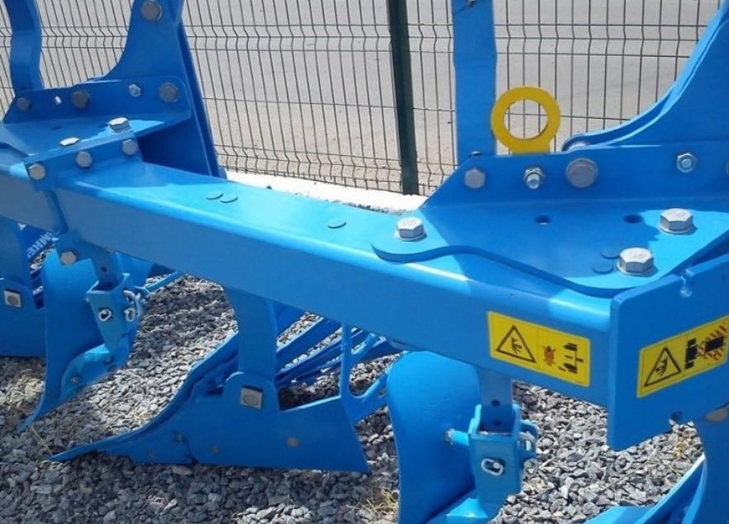 Scheibenpflug des Typs Lemken Juwel 8,  in Пологи (Bild 6)