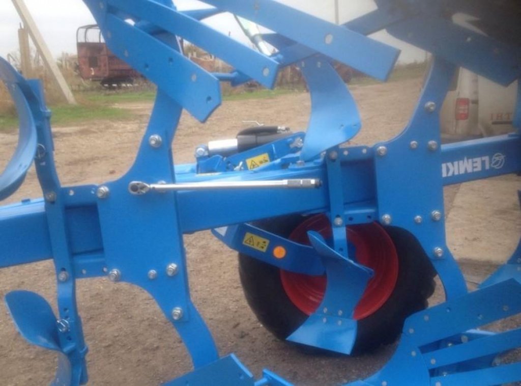 Scheibenpflug des Typs Lemken Diamant 11/5+1,  in Пологи (Bild 9)