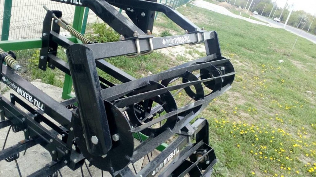 Walze des Typs John Deere 200,  in Кіровоград (Bild 10)