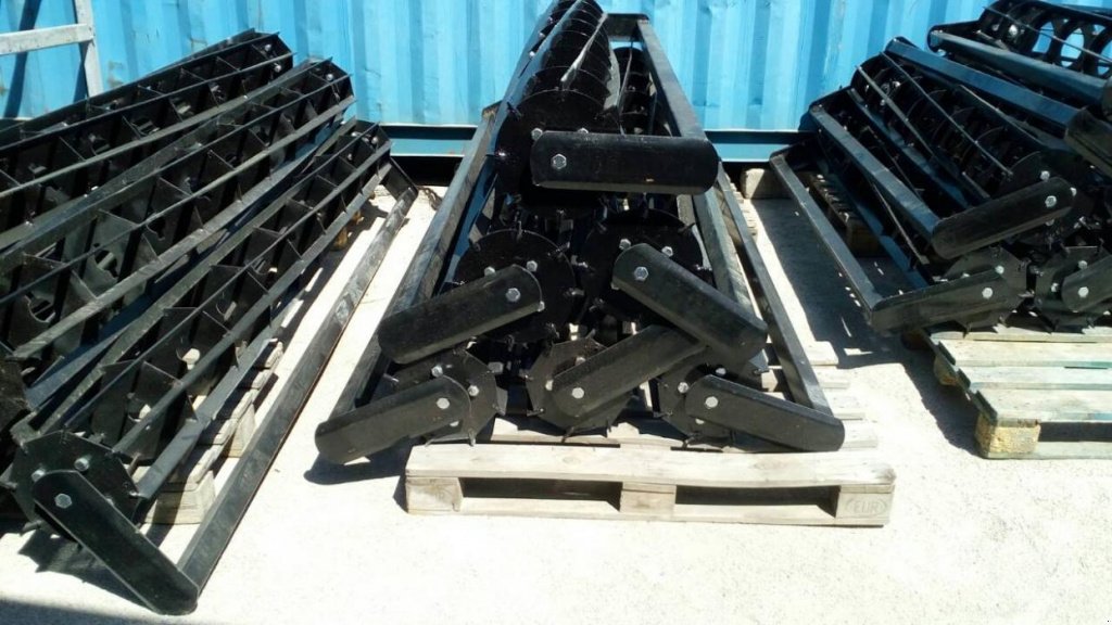 Walze des Typs John Deere 200,  in Кіровоград (Bild 8)