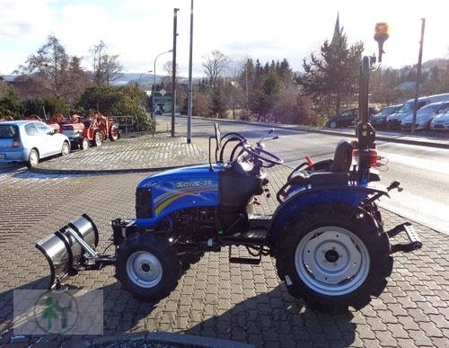 Traktor des Typs Solis Kleintraktor SOLIS 26 Traktor Allrad mit hydraulischem Schneeschild 1,40m neu (Aufpreis KFZ-Brief), Neumaschine in Schwarzenberg (Bild 4)