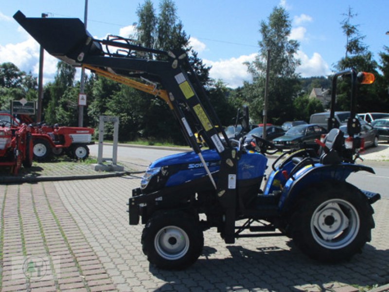 Traktor des Typs Solis Kleintraktor SOLIS 26 Traktor Allrad mit Frontlader (inkl. Parallelführung), Neumaschine in Schwarzenberg (Bild 1)