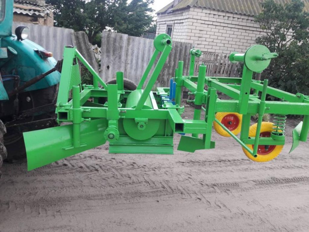 Straßenfräse des Typs Prinoth RFL-700,  in Херсон (Bild 3)