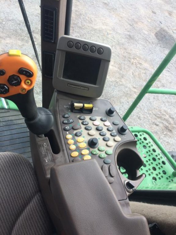 Oldtimer-Mähdrescher des Typs John Deere 9770 STS Bullet Rotor,  in Вінниця (Bild 9)