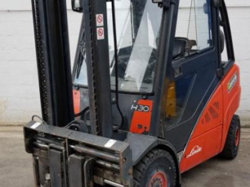 Gabelstapler des Typs Linde H30D,  in Київ (Bild 1)