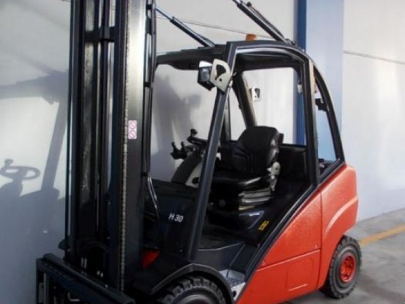 Gabelstapler des Typs Linde H30D,  in Київ (Bild 1)
