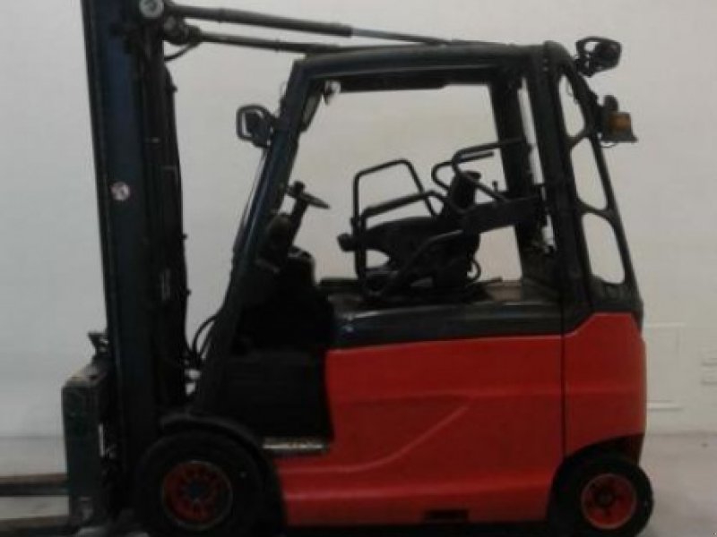 Gabelstapler des Typs Linde E30S-600,  in Київ (Bild 1)