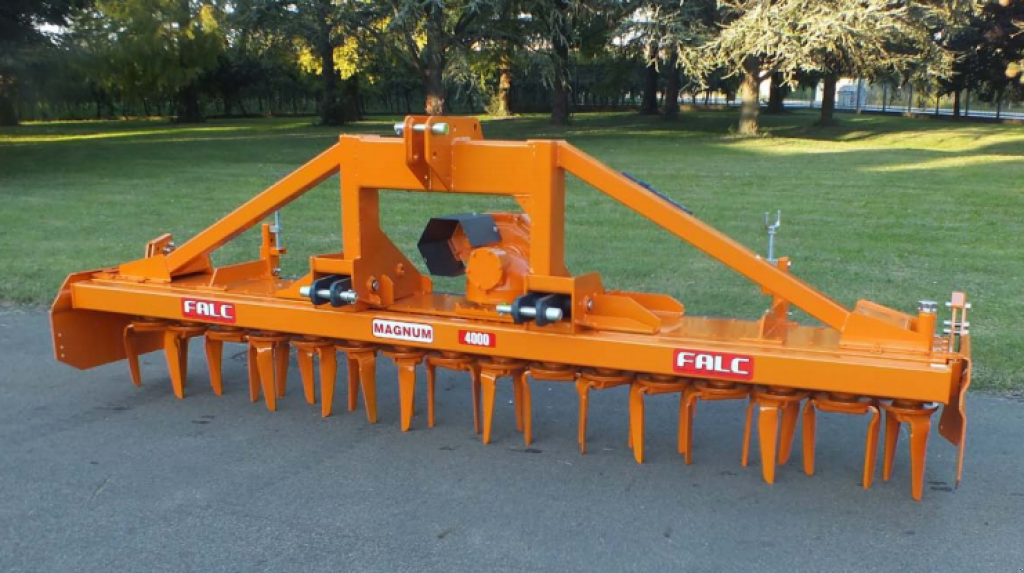 Kartoffelpflegetechnik des Typs Falc Magnum,  in Київ (Bild 1)