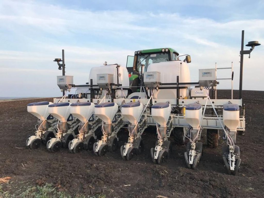 Gareeggenfelder des Typs Bargam Valkiria 8,  in Київ (Bild 1)